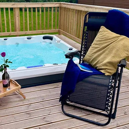 Hot Tub 5 Star Country Park