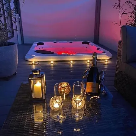 Hot Tub 5 Star Country Park Little Habton